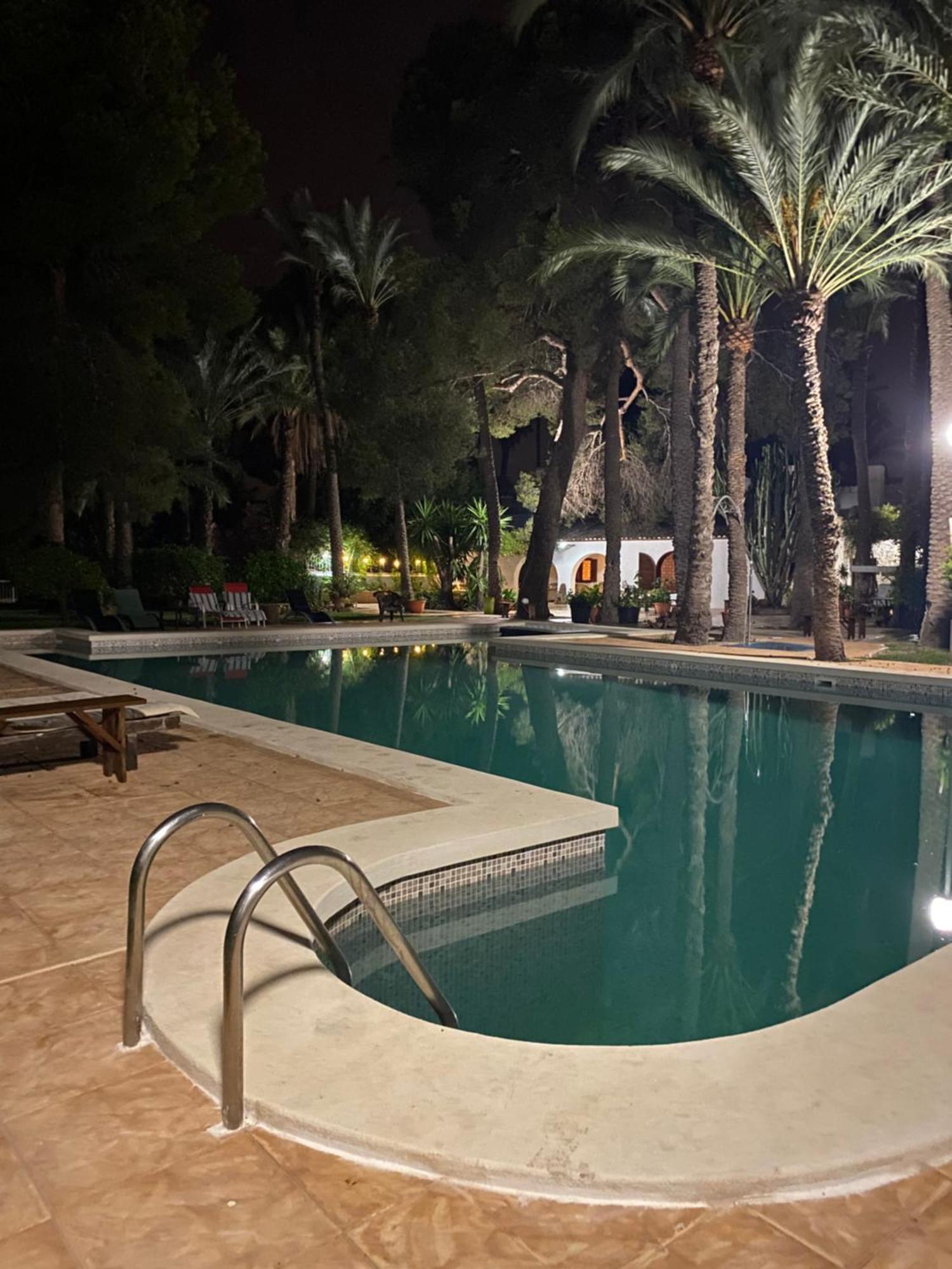 Pink Lemon House Bed & Breakfast Elche Exterior photo