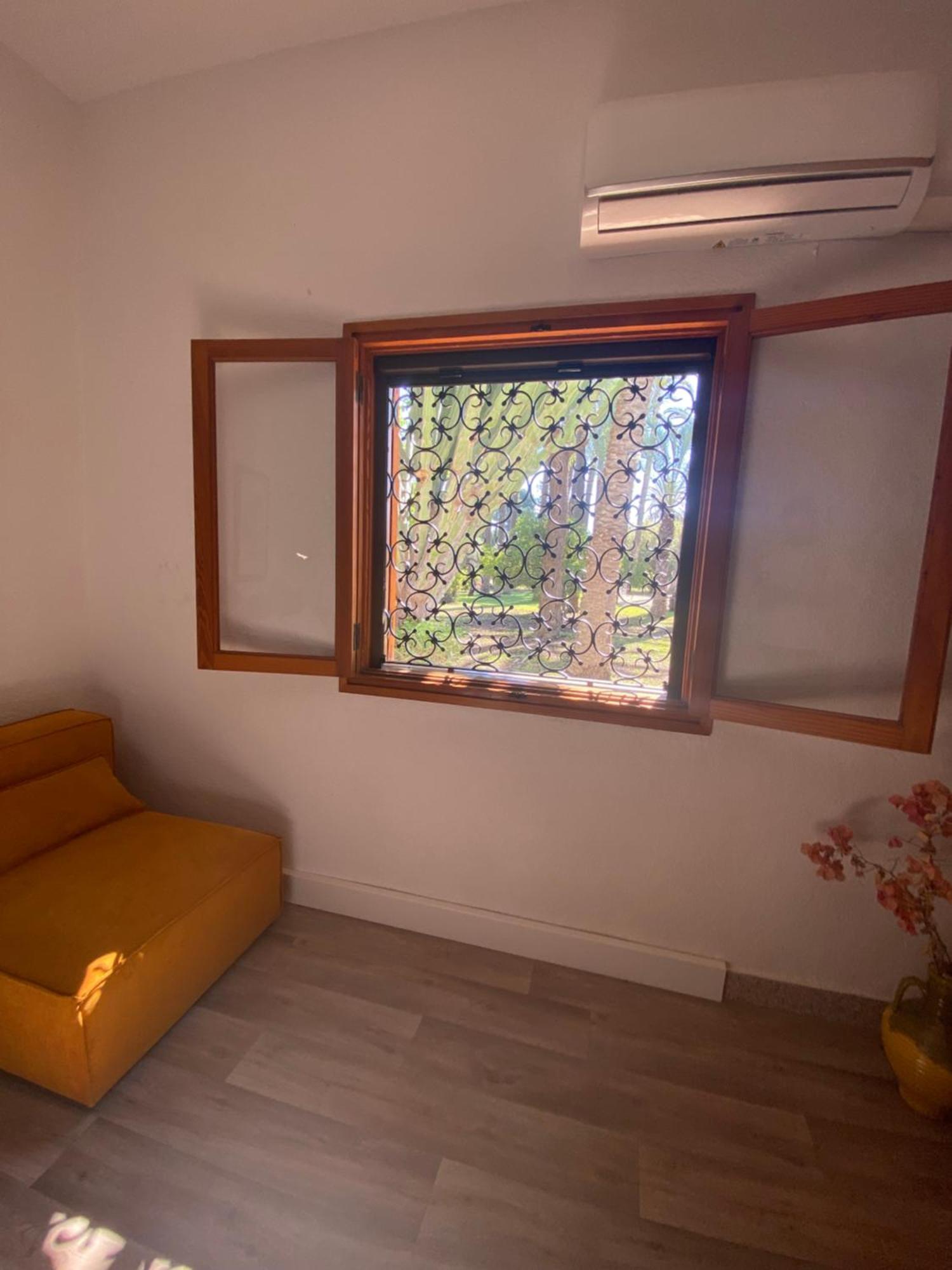Pink Lemon House Bed & Breakfast Elche Exterior photo