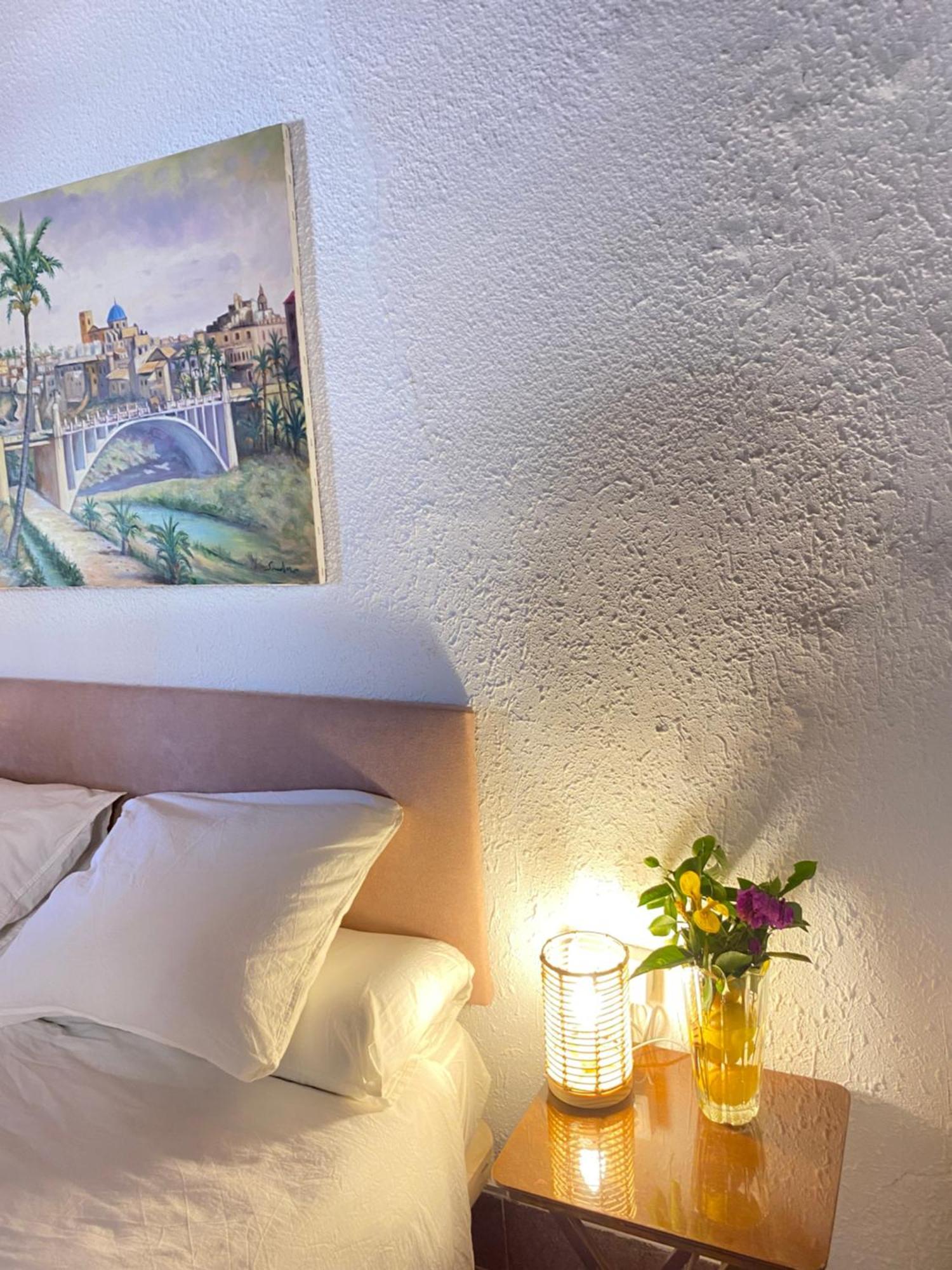 Pink Lemon House Bed & Breakfast Elche Exterior photo